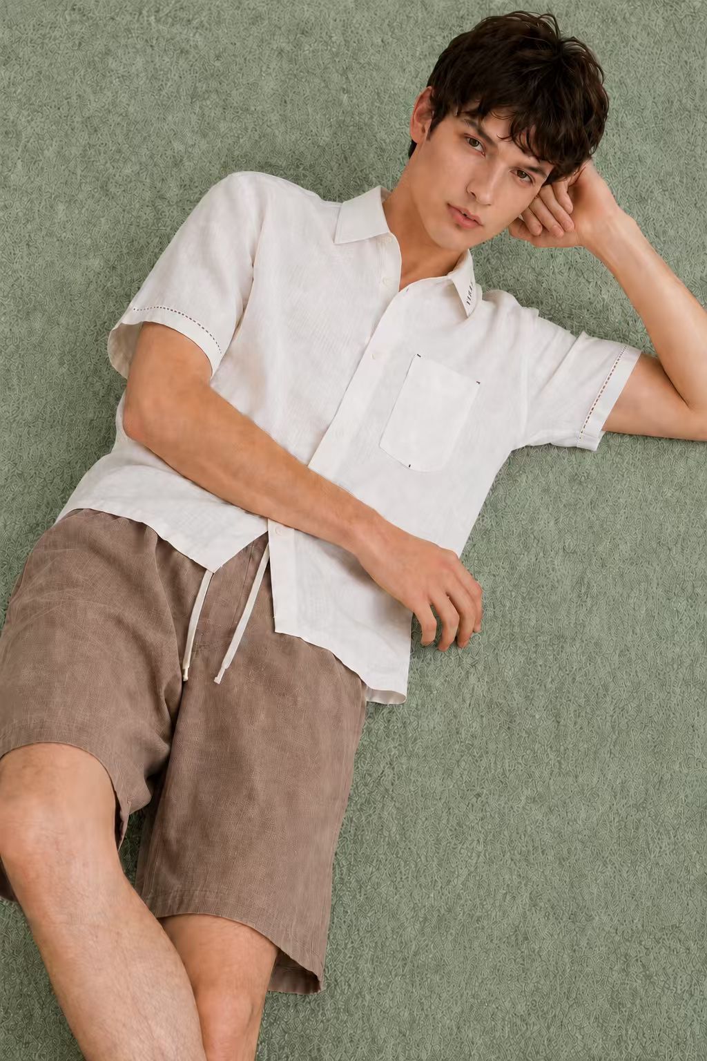 Men's White Relaxed Short-Sleeve Button Shirt
